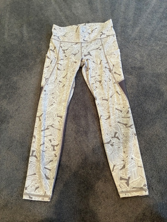 Athleta Pants - Athleta Gray and White Printed Active Pants